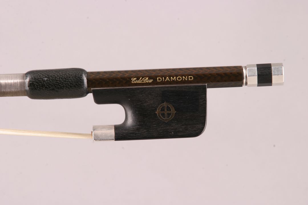 Coda Bow - DIAMOND - Carbon - CB-019
