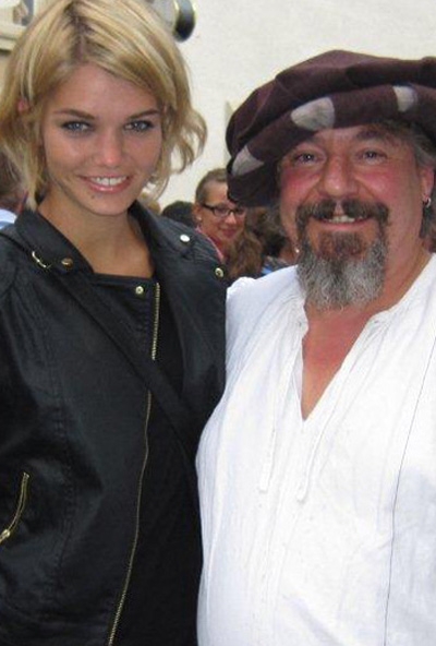 August 2012 Top-Model Luisa Hartema und Meister Leonhardt