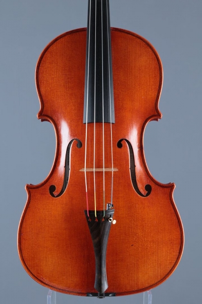 Voigt Jochen - Markneukirchen Anno 1982 - 41,0 cm - B-138