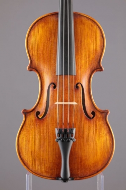 Leonhardt Rainer W. - Mittenwald Anno 2026 - Braunbärchen - 3/4 Geige - G-096k